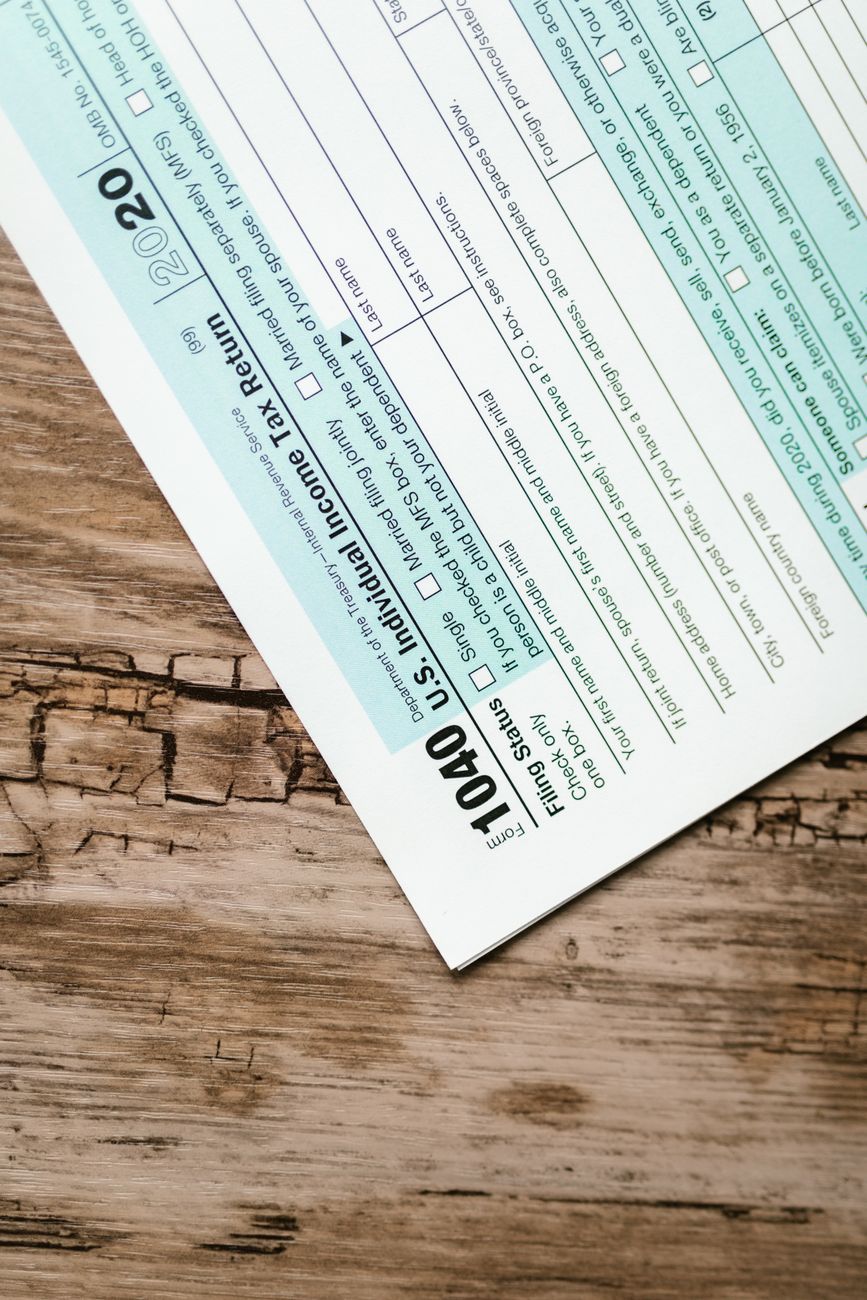 Fiche de paie payslips, tax assessment and EUR bank statements for a Spanish mortgage