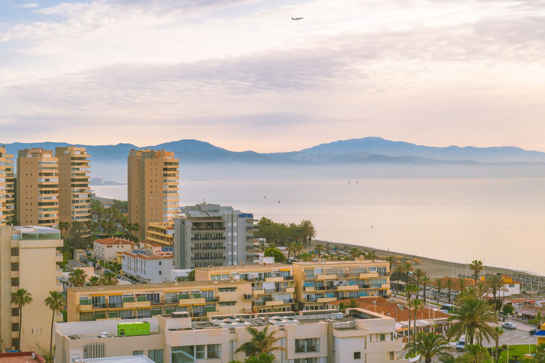 Pedregalejo seafront restaurants and apartments in Málaga — year-round urban living on the Costa del Sol