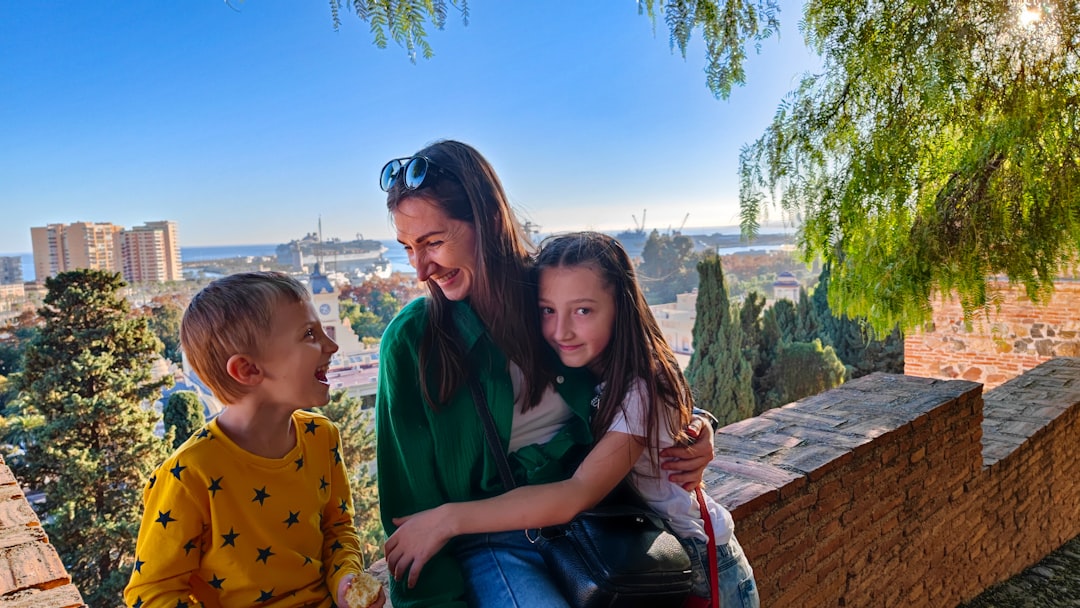 American buyers exploring property purchase options in Spain